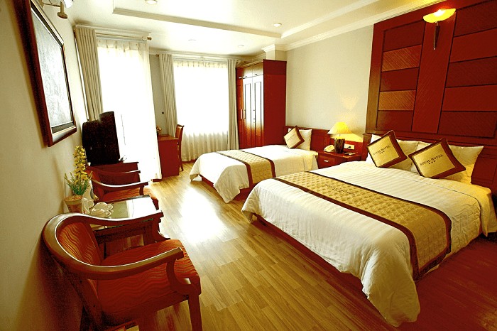 Khách sạn ven hồ Na Hang