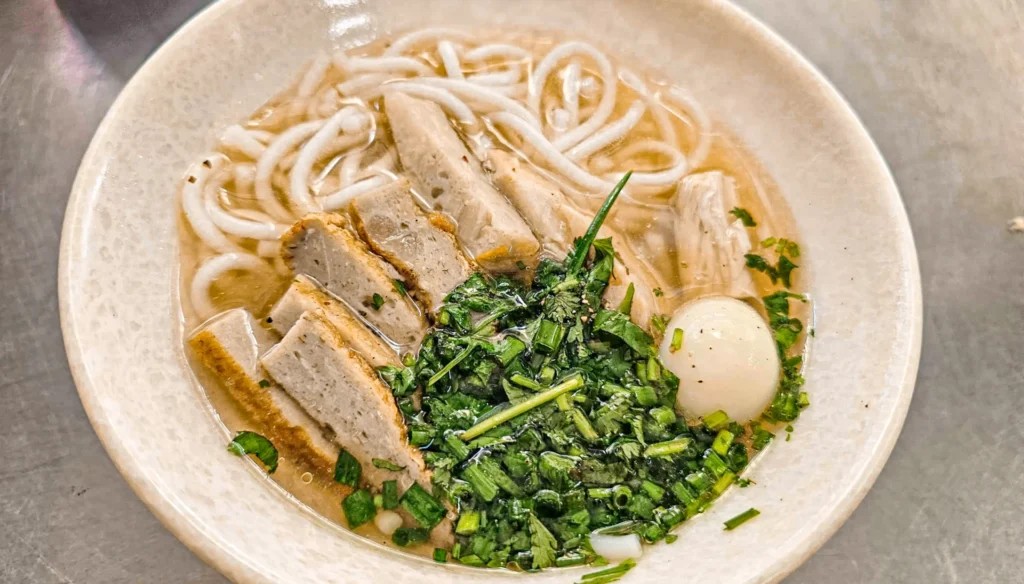 bánh canh chả cá xíu phan thiết